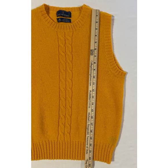 VTG Lady Van Heusen S Yellow Shetland Wool Cable Knit Sweater Vest Academia Gpa - Picture 6 of 7